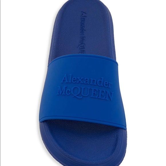 Alexander McQueen
Oversized Pool Slides - Picture 3 of 3